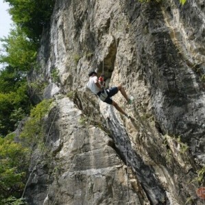 嘉定户外纪龙山户外探险